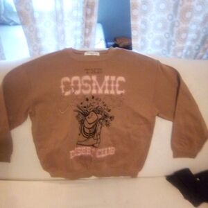 Woman's sweat shirt
